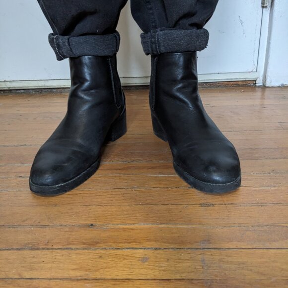 Black Leather Chelsea Boot - Picture 4 of 5